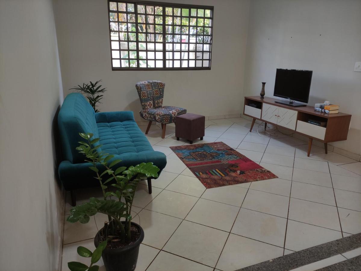 Casa Completa Com Piscina Em Bairro Nobre De Uberlandia Villa Luaran gambar